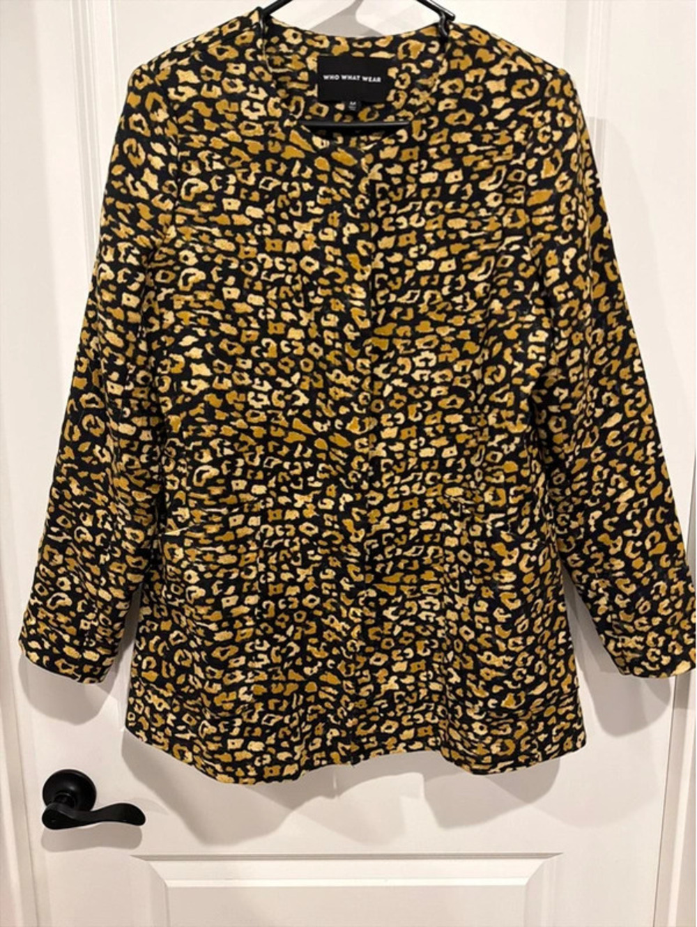 Who What Wear Women’s Medium Leopard Animal Print Blouse Top